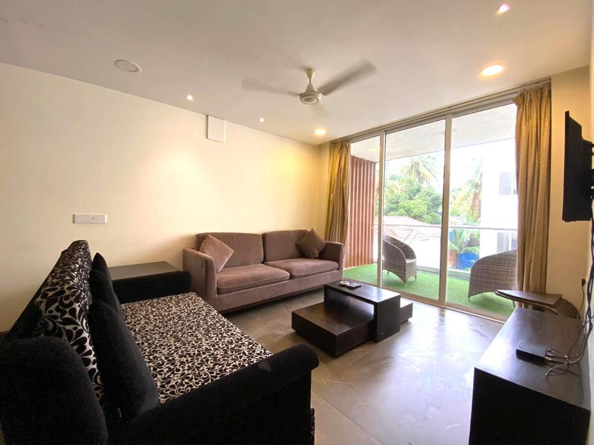 Aarju Luxurious Wave Apartment กาลังกูติ ภายนอก รูปภาพ