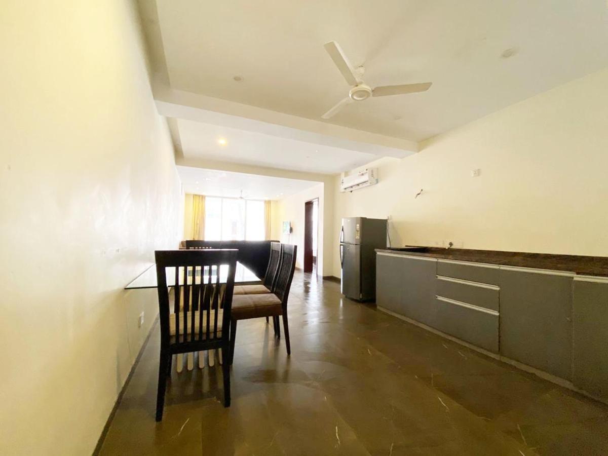 Aarju Luxurious Wave Apartment กาลังกูติ ภายนอก รูปภาพ