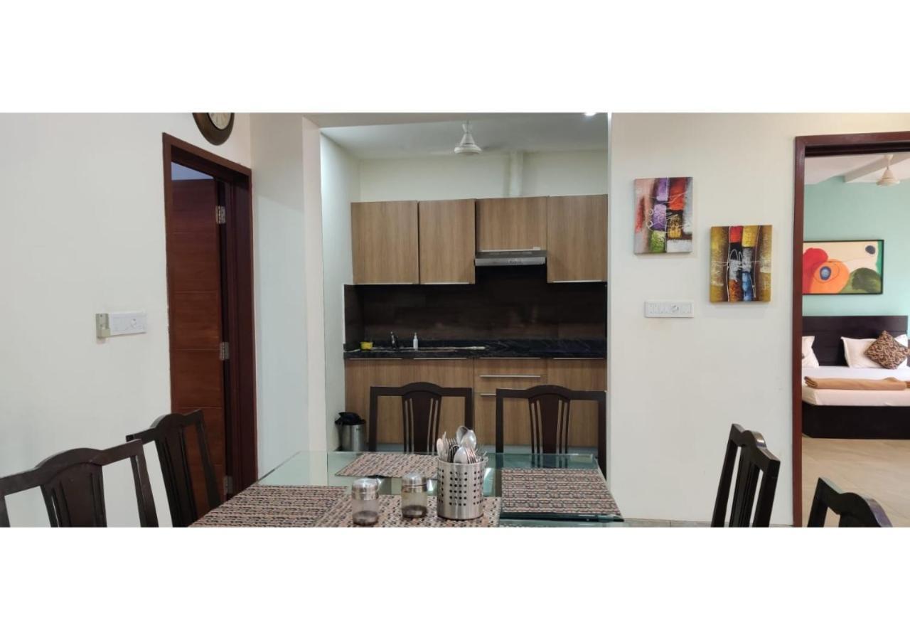 Aarju Luxurious Wave Apartment กาลังกูติ ภายนอก รูปภาพ