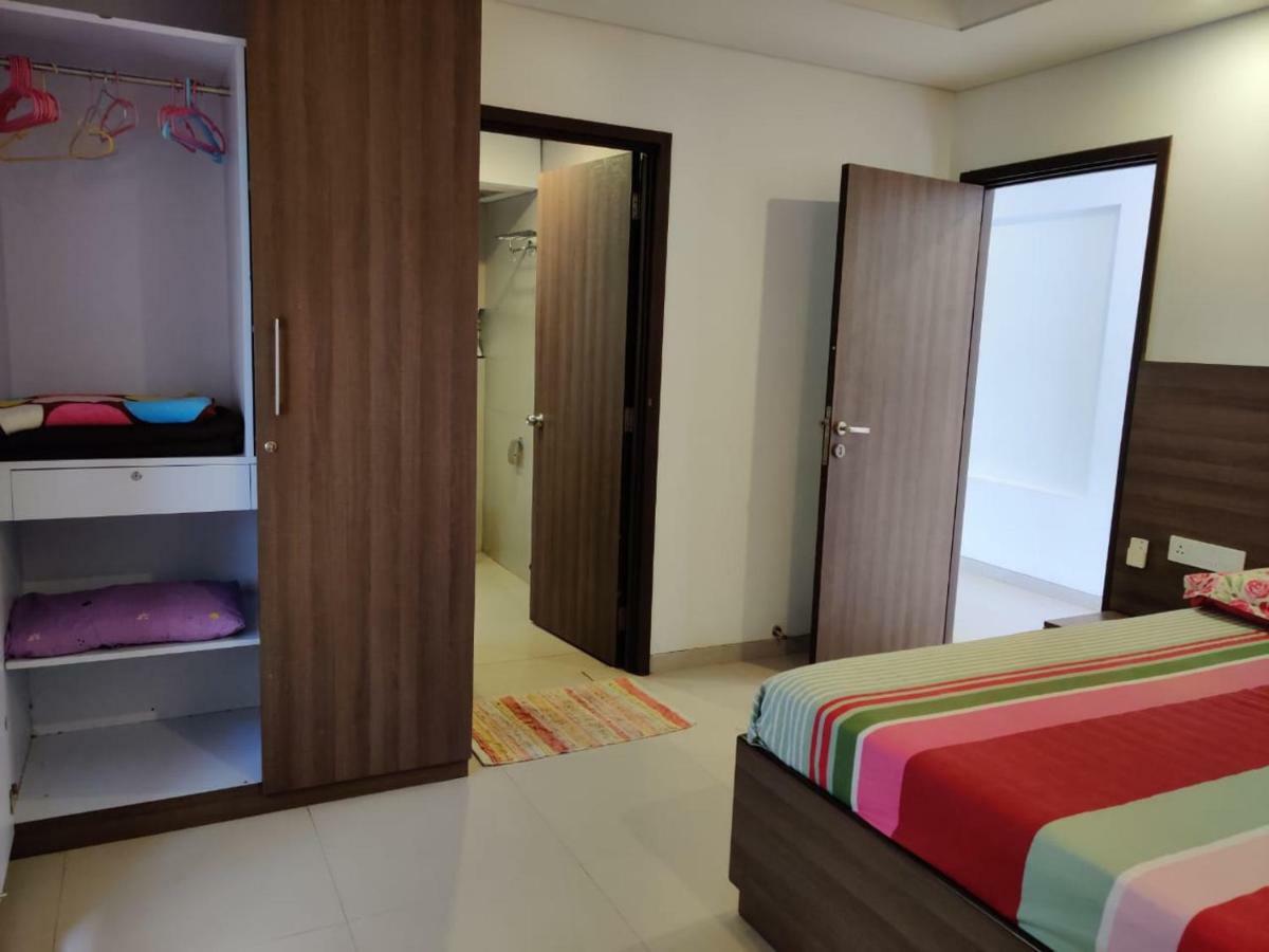 Aarju Luxurious Wave Apartment กาลังกูติ ภายนอก รูปภาพ