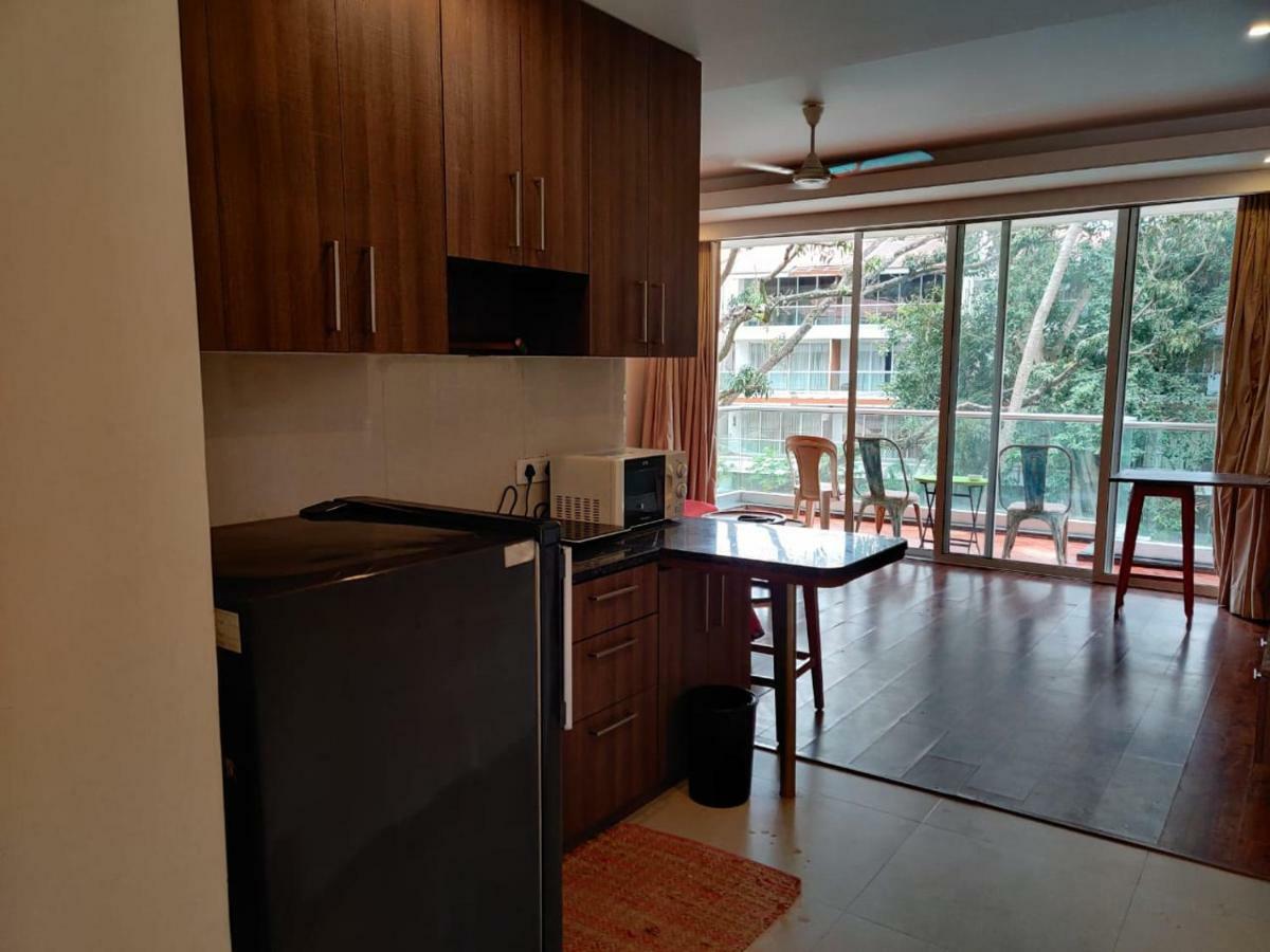 Aarju Luxurious Wave Apartment กาลังกูติ ภายนอก รูปภาพ